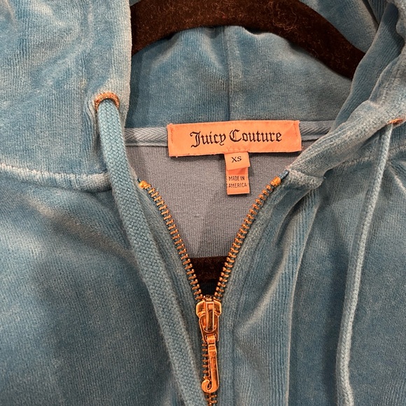 Juicy Couture Women’s Plush Velour Tracksuit Pant and Oversized Hoodie - Used - Picture 4 of 7